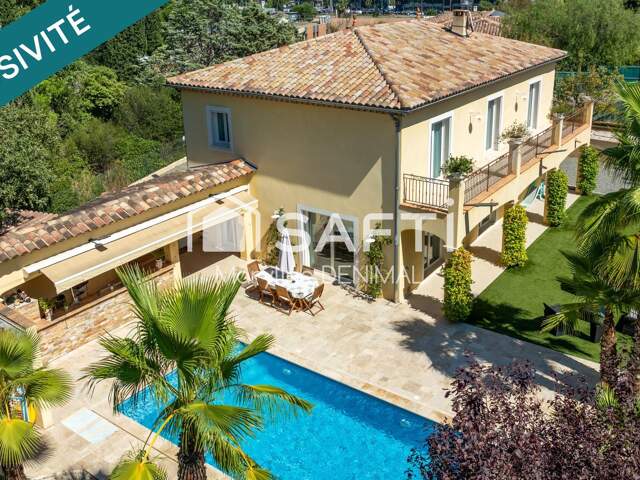 Magnifique villa aux prestations haut de gamme, à proximité immédiate des commerces — photo du bien
