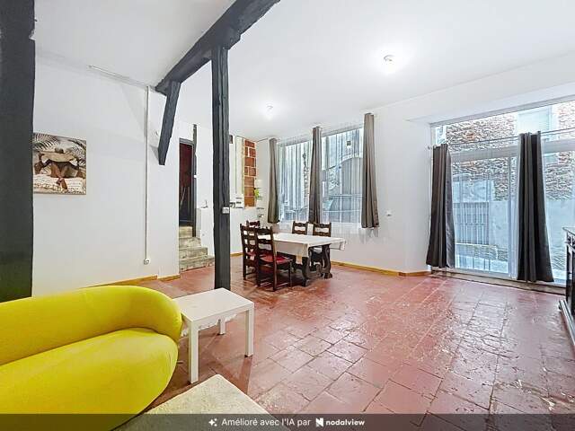 Maison de ville de 126 m² avec garage, cour intérieure. — photo du bien