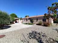 Villa 120m² 4 chambres sur terrain de 996m² avec piscine, double garage et cuisine d'été — photo 3