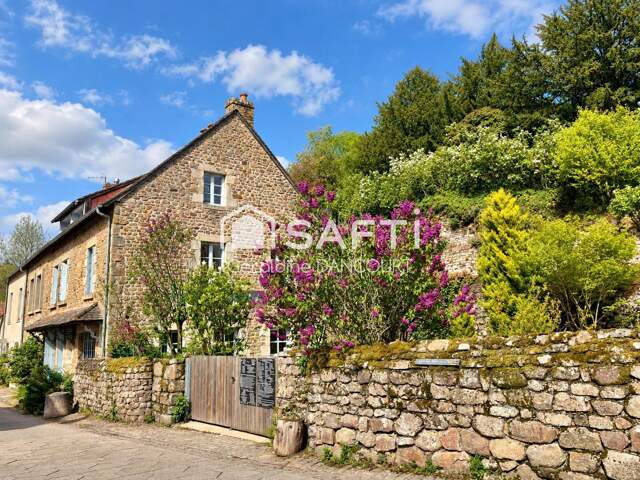 Opportunité au cœur d'un village classé — photo du bien