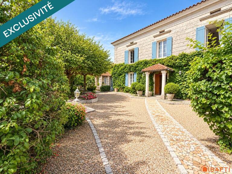ENSEMBLE IMMOBILIER  207 M²  4 CHAMBRES  GRANGE 150 M²  DÉPENDANCE 200 M²  PISCINE  1,86 HECTARE - VERGER - PUITS — photo 1