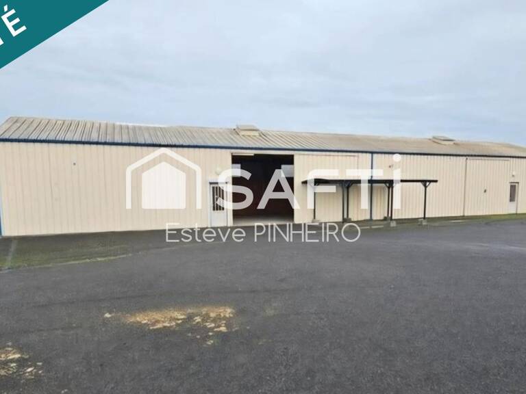 BÂTIMENT DE STOCKAGE DE 300 m² SUR TERRAIN CLOS DE 1 298 m² — photo 1