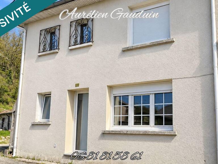 Maison rénovée avec 3 chambres et extérieur clos — photo 1