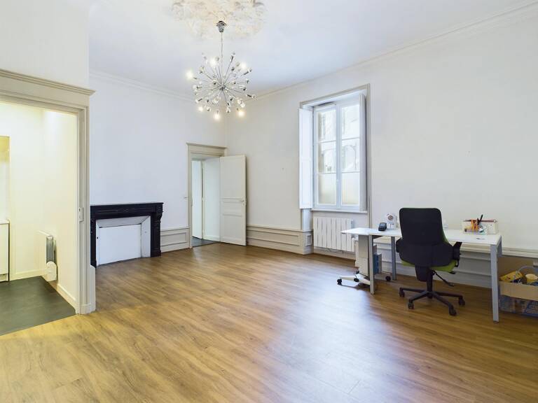 Appartement à fort potentiel  Idéal pour un investissement ou un projet personnalisé ! — photo 1