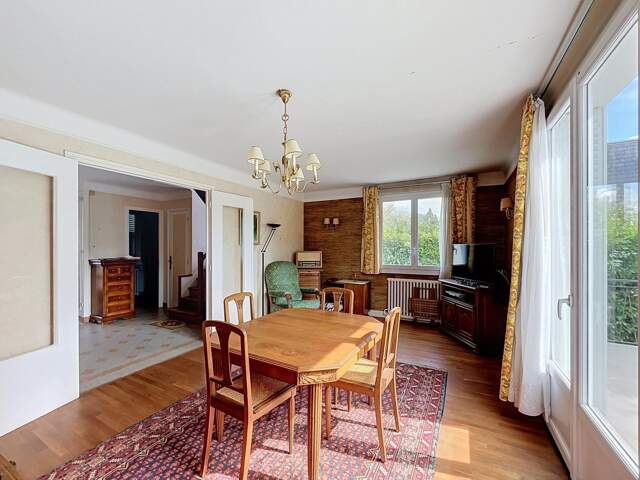 Maison familiale sur un terrain de 513 m2 - Proche centre ville — photo du bien
