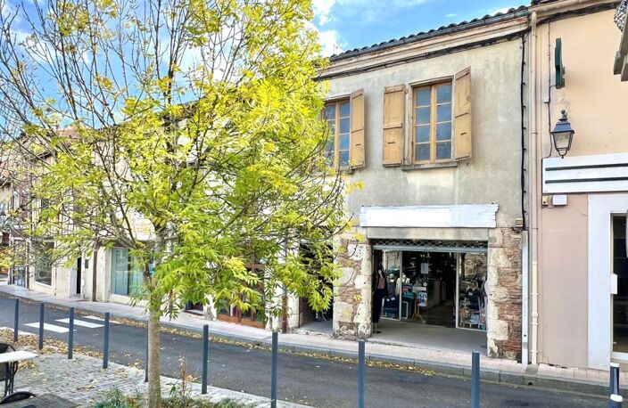 IMMEUBLE AVEC LOCAL COMMERCIAL ET 3 APPARTEMENTS — photo 2
