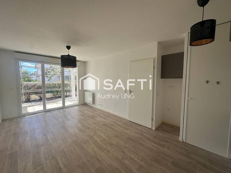 Très agréable T2 lumineux de 38 m² avec jardin privatif  Fargues-Saint-Hilaire — photo 1