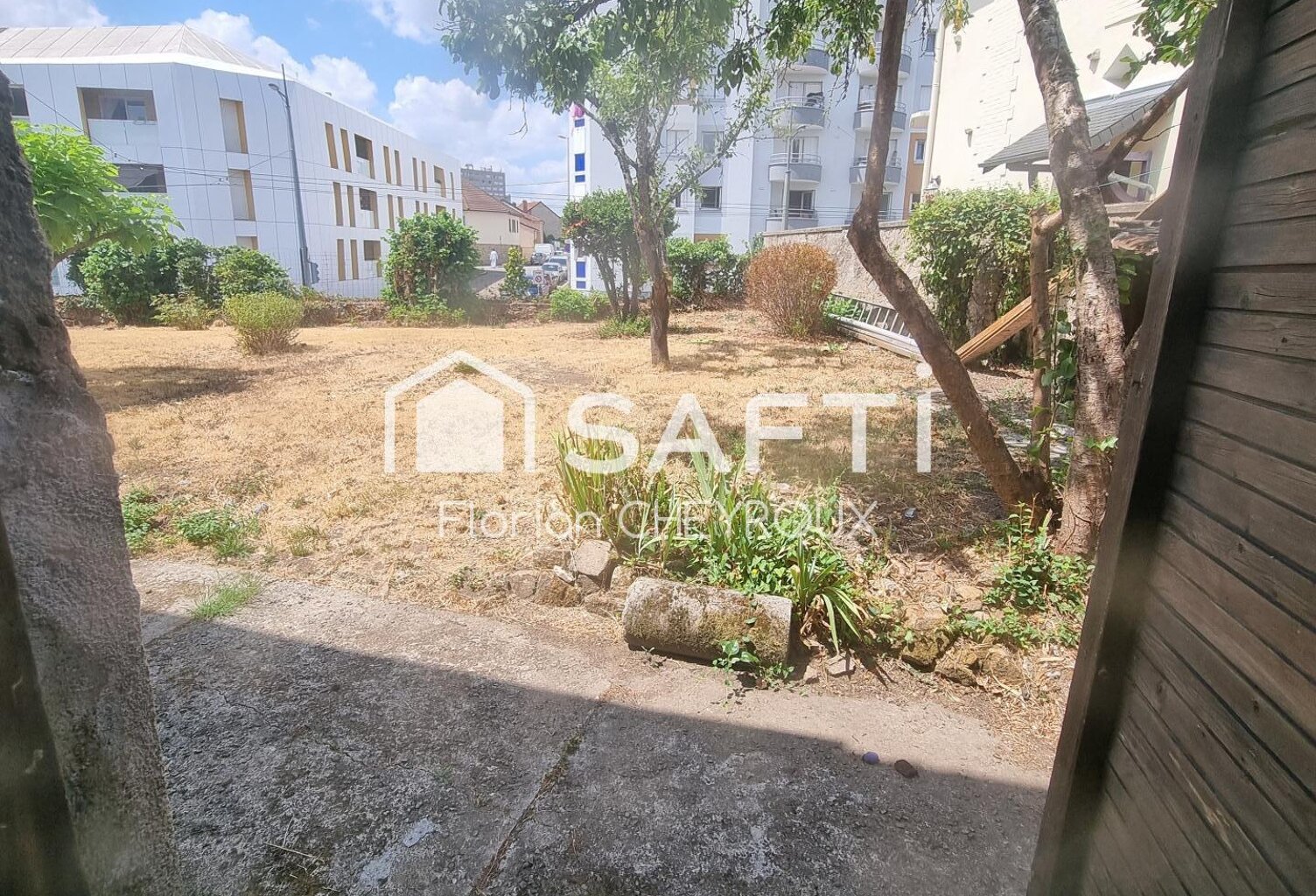 Immeuble de rapport  2 T1 + potentiel 3e logement — photo 1