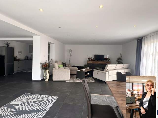Superbe Maison Familiale Entièrement Rénovée d' environ 175 m2 — photo du bien
