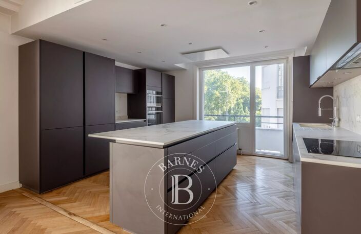 Lyon 6 -Tête D'Or - Appartement de 170 m² environ -  4 Chambres - Garage — photo 3