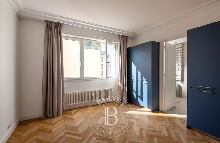 Lyon 6 -Tête D'Or - Appartement de 170 m² environ -  4 Chambres - Garage — photo 5