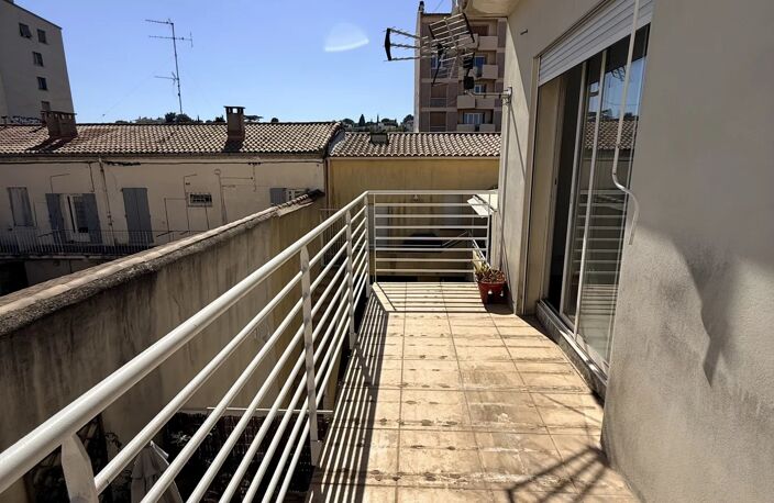 Nîmes, appartement T4 avec vue, 2ème et dernier étage en triplex avec 3 terrasses, 3 chs, 2 places de parking — photo 5