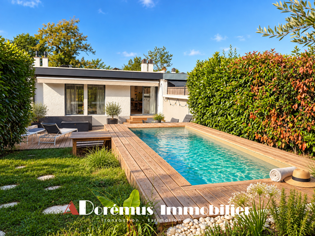 BOULIAC   MAISON RÉNOVÉE DE 135 M2 AVEC PISCINE — photo du bien