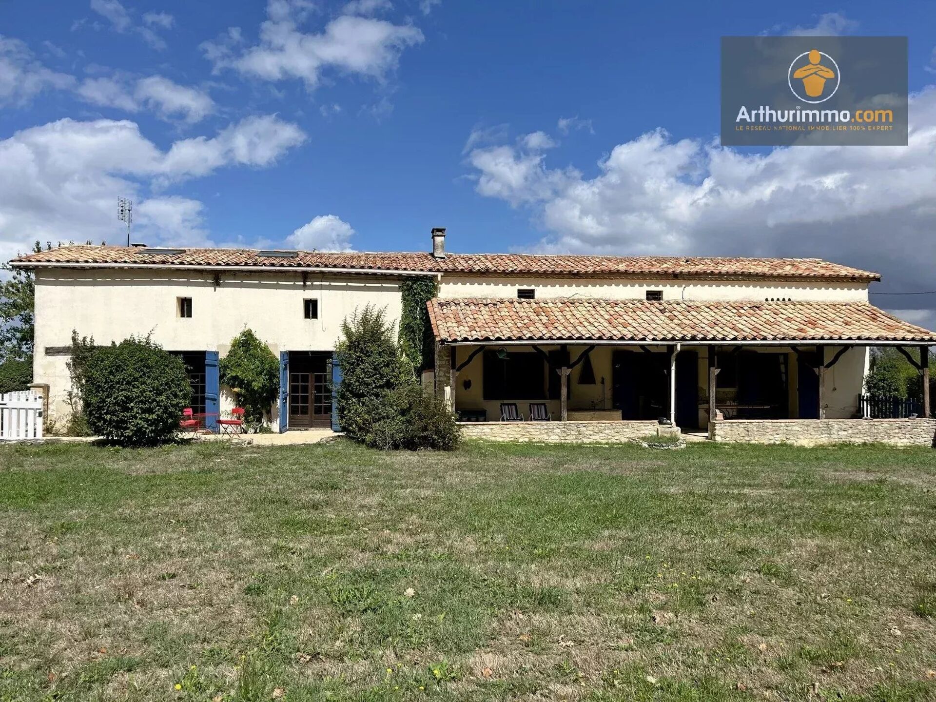 Maison 5 pièces 256 m² · à Duras · 256 m² · 318 000 €