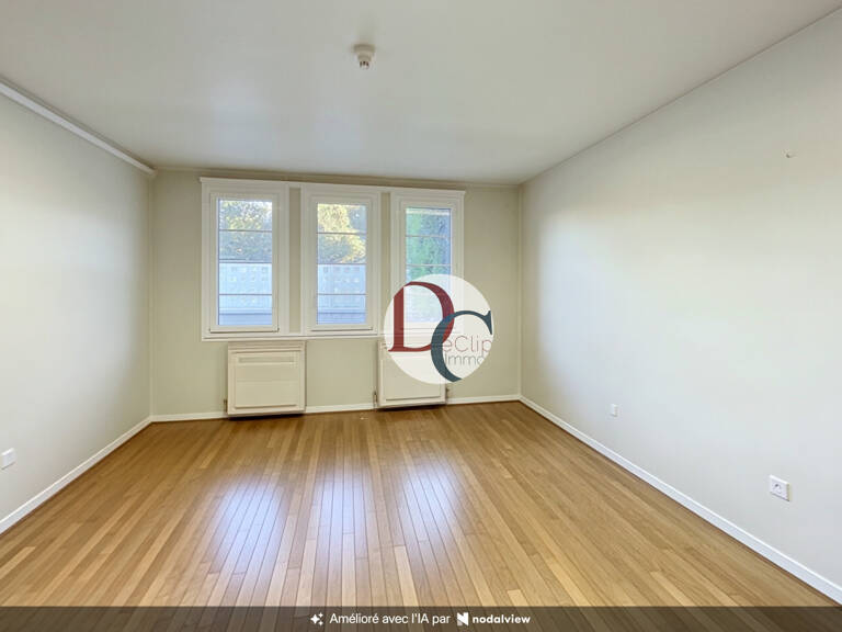 Bureaux à vendre Senlis — photo 1