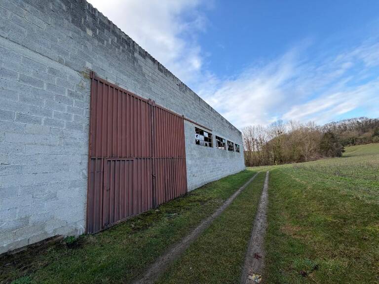 Local commercial Local — photo 1