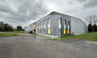 Commerce  5393 m² à vendre à Balan (01360)