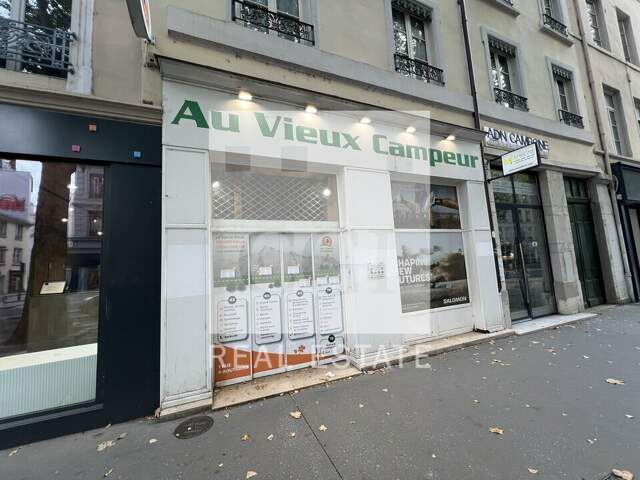 LOCAL COMMERCIAL à LOUER — photo du bien