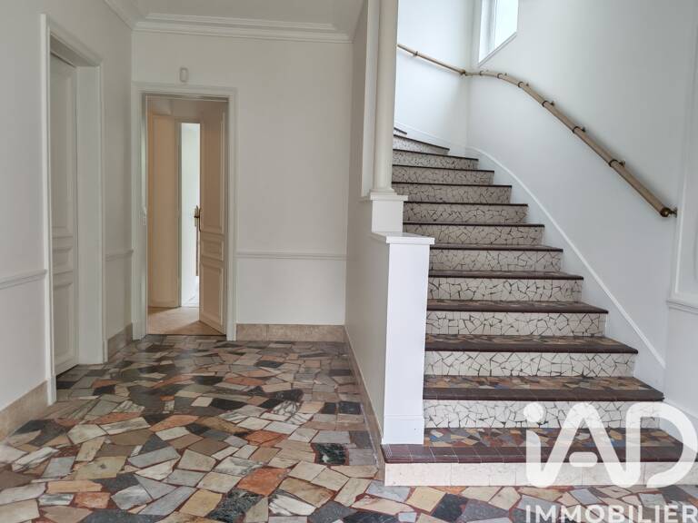 Vente Maison/villa 8 pièces — photo 1