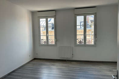 Appartement 1 pièces 470 €