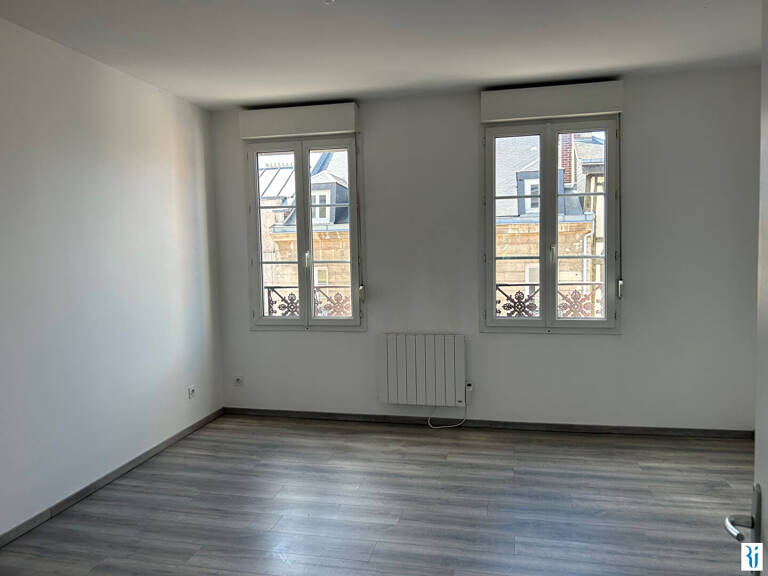 F1 ROUEN (76100) 120 rue Lafayette — photo 1