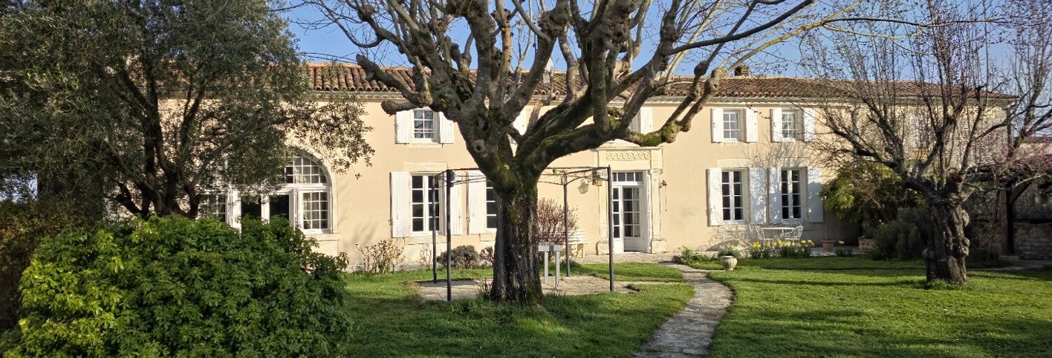 Maison 7 Pièces 200 m² à vendre à Salles-d'Angles (16130)