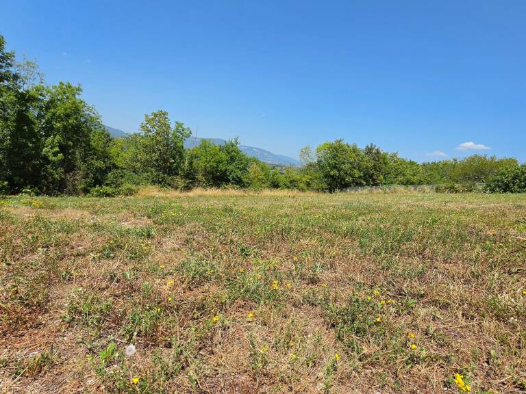 Terrain constructible de 2000m2 — photo 1