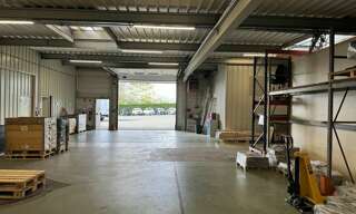 Commerce  1800 m² à vendre à Saint-Cyr-sur-Loire (37540)