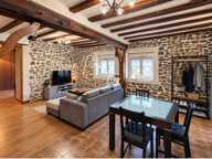 MAISON EN PIERRE AVEC GRAND TERRAIN ET DÉPENDANCE — photo 3