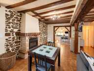 MAISON EN PIERRE AVEC GRAND TERRAIN ET DÉPENDANCE — photo 4