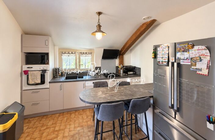 MAISON EN PIERRE AVEC GRAND TERRAIN ET DÉPENDANCE — photo 5