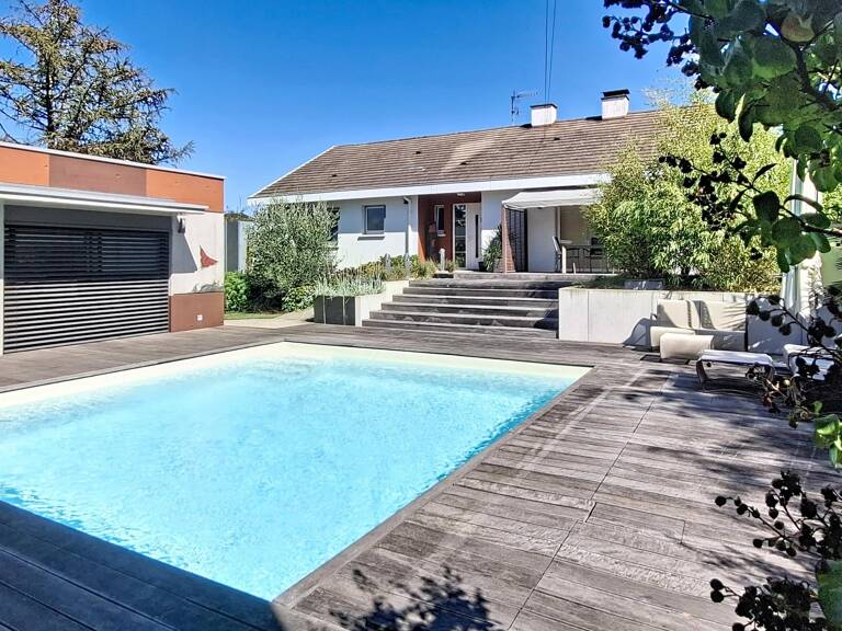 Belle propriété avec dépendances sur 15.76 ares — photo 1