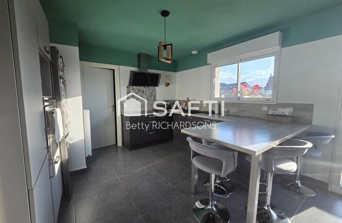 Cubique de 4 chambres. On pose ses meubles. — photo 3