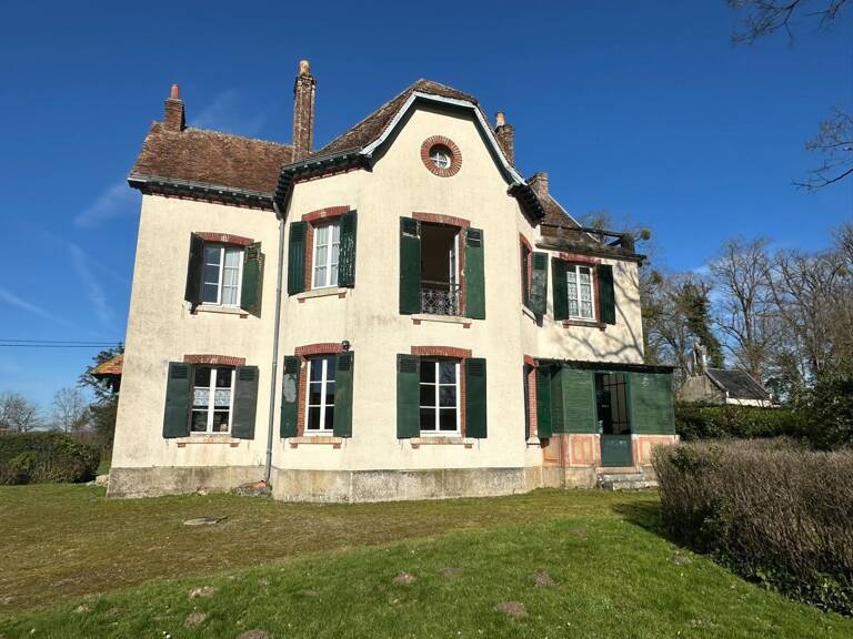 Maison de maître, 306 m²,12 pièces, 10 chambres, parc boisé. — photo 1
