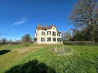 Maison de maître, 306 m²,12 pièces, 10 chambres, parc boisé. — photo 2