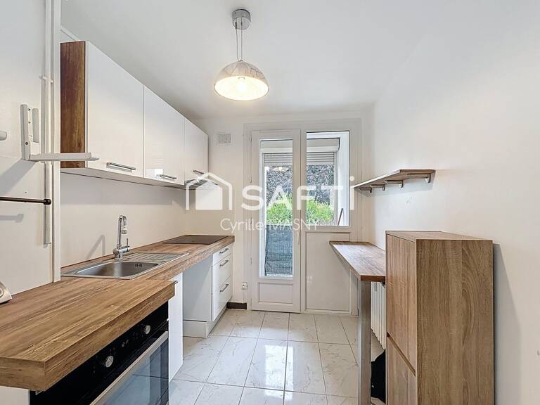Appartement Traversant et baigné de lumière, 2 chambres, loggia et gardien  le confort au quotidien — photo 1