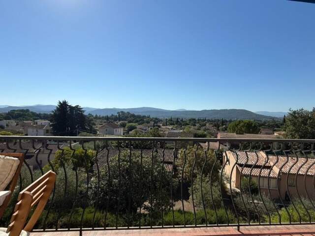 Appartement T3 + parking + balcon — photo du bien