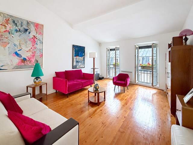 Paris 3 - MAISON SUSPENDUE SUR LES TOITS DE PARIS — photo du bien