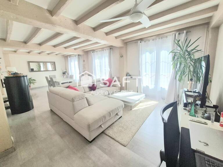 BELLE MAISON PLAIN PIED AVEC UN GROS POTENTIEL D EXTENSION — photo 1
