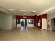 LOCAL PROFESSIONNEL — photo 2