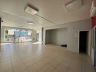 LOCAL PROFESSIONNEL — photo 3