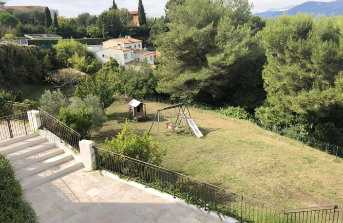 EXCLUSIVITE HAUT FABRON DEMEURE DE 270 m2 + 6450 m2 de terrain , piscine — photo 4