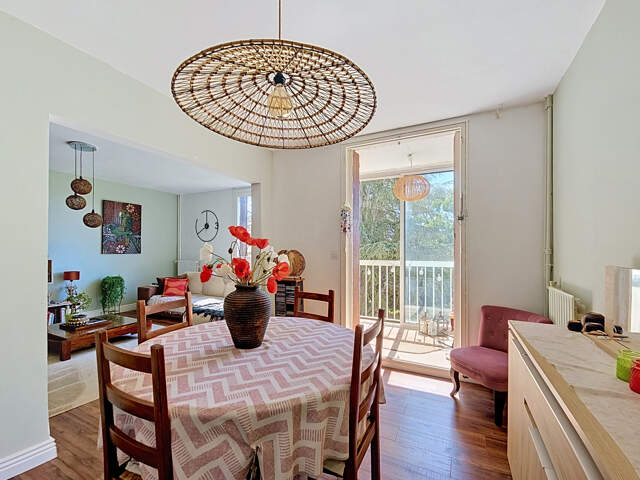 Appartement T4 / T5 centre de Venelles — photo du bien