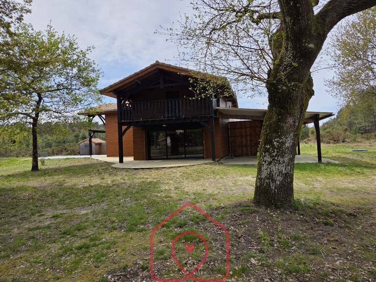 Maison bois de 160 m² sur St Paul en Born — photo 1