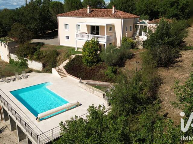 Vente Maison/villa 8 pièces — photo du bien