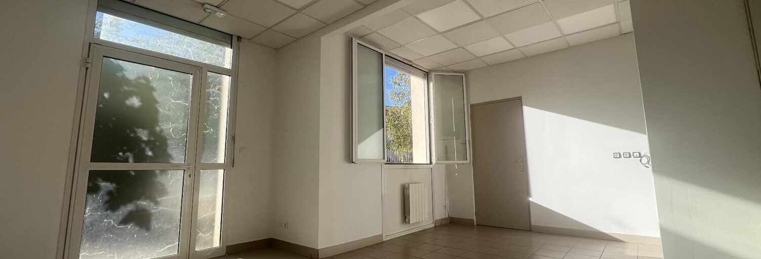 Commerce  53 m² à louer à La Tour-de-Salvagny (69890)
