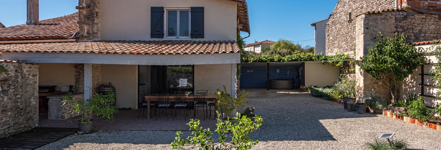 Maison 5 Pièces 170 m² à vendre à Courant (17330)