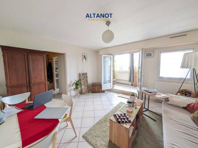 Appartement T5 - 4 chambres - Stationneemnt exté — photo 1