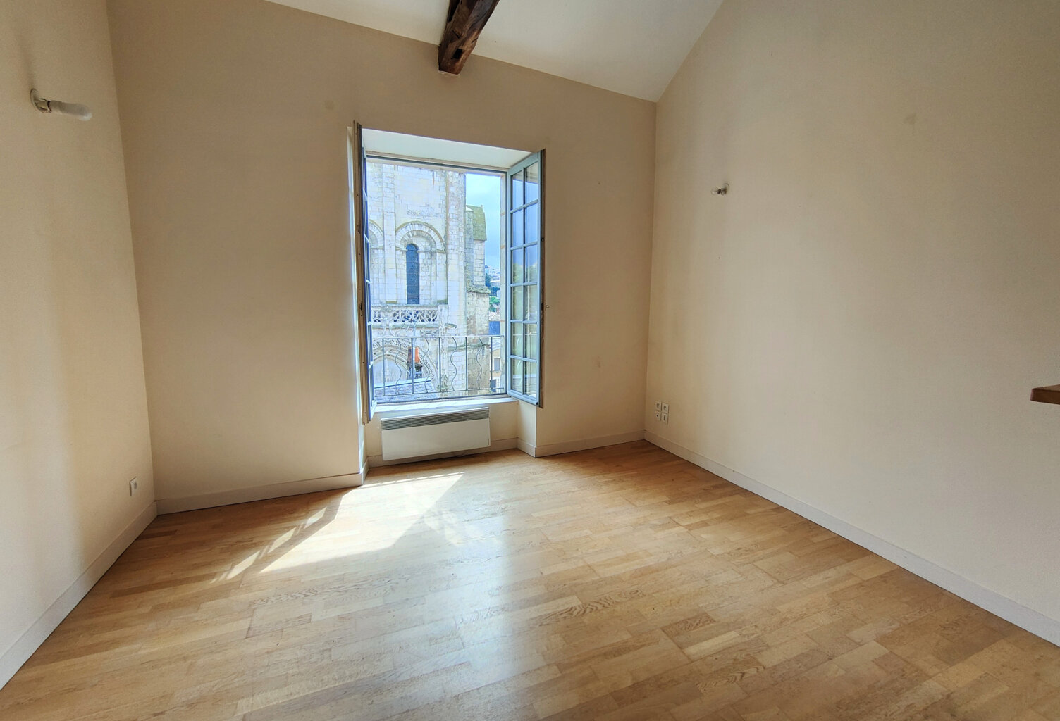 Appartement 2 pièces d'environ 30m2, idéalement situé quarti — photo 1