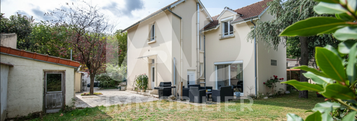 Maison 8 Pièces 183 m² à vendre à Saint-Maur-des-Fossés (94100)